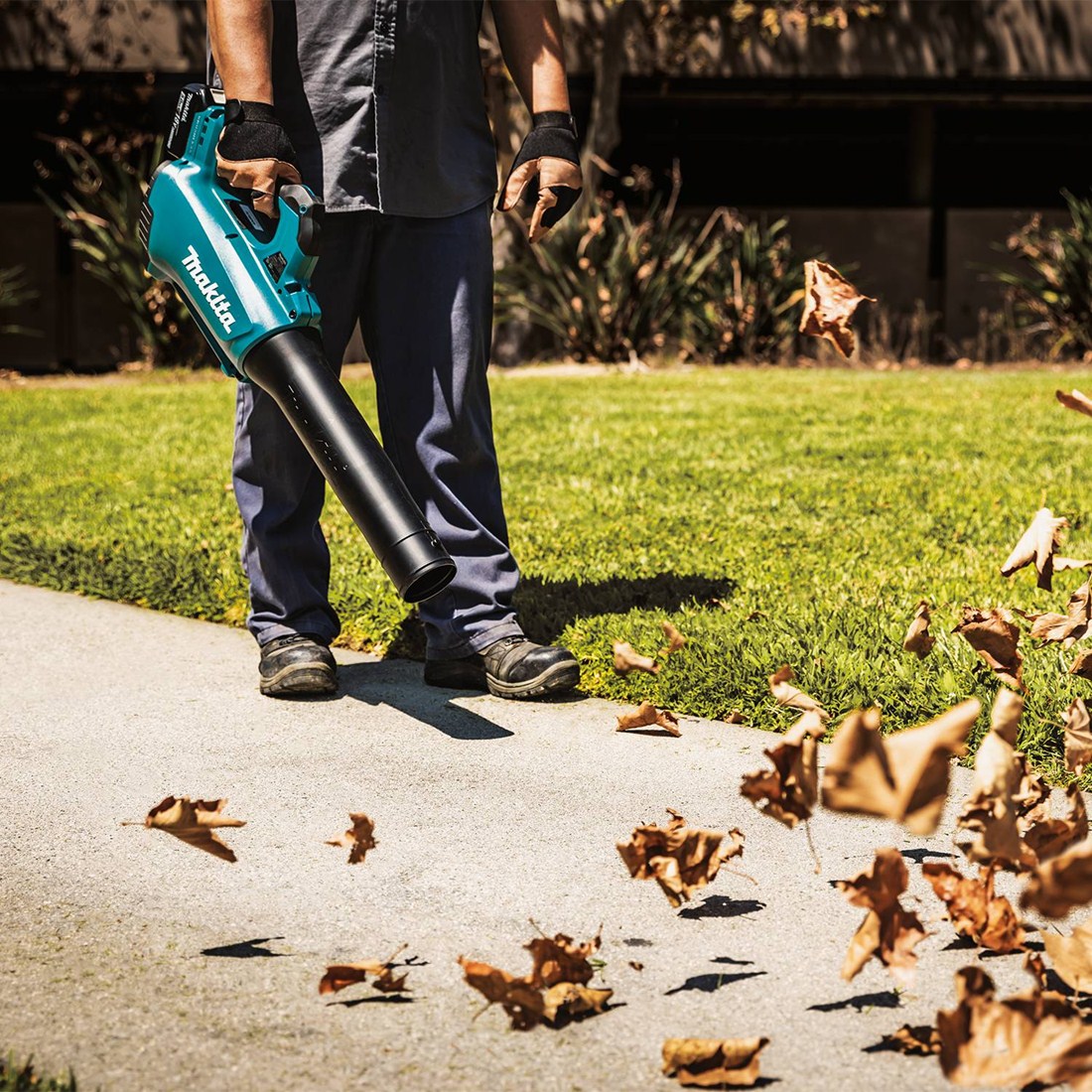 Makita Launched XBU03 Blower